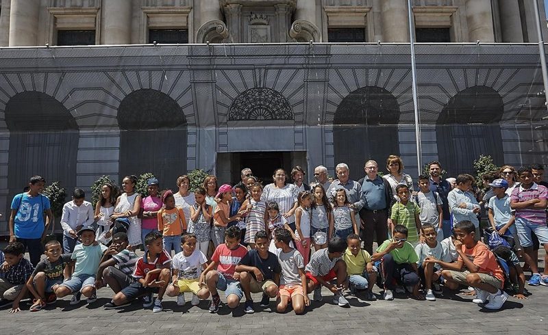 El Cabildo de Tenerife recibe a los niños saharuis que pasan sus vacaciones en la isla