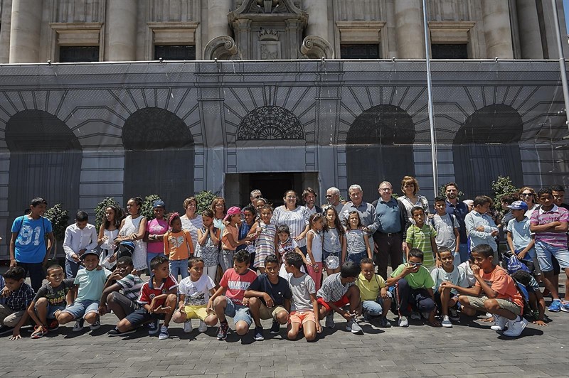 El Cabildo de Tenerife recibe a los niños saharuis que pasan sus vacaciones en la isla
