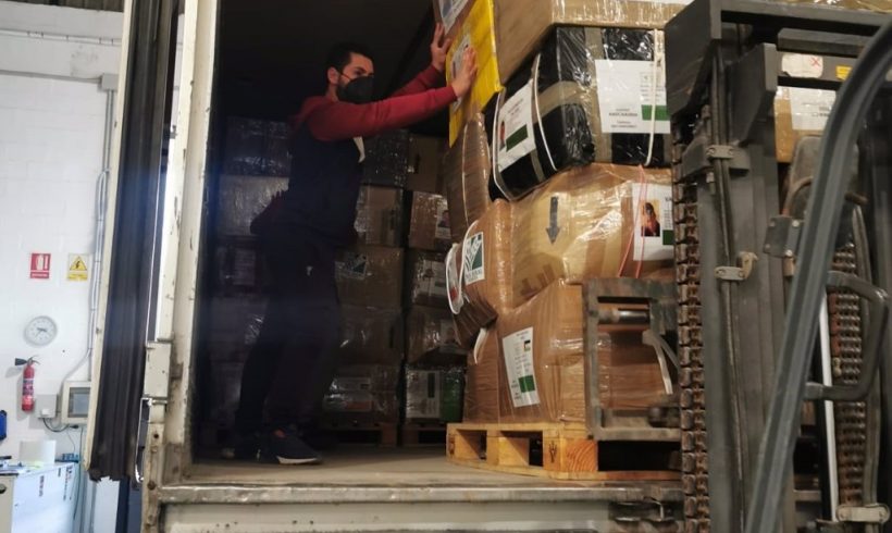 Envían comida y material anticovid a campamentos saharauis en plena pandemia, que volverá a cancelar ‘Vacaciones en paz’