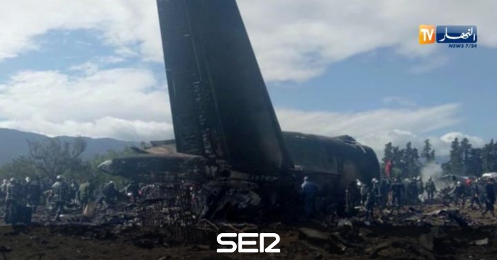 Al menos 257 muertos tras estrellarse un avión militar en Argelia