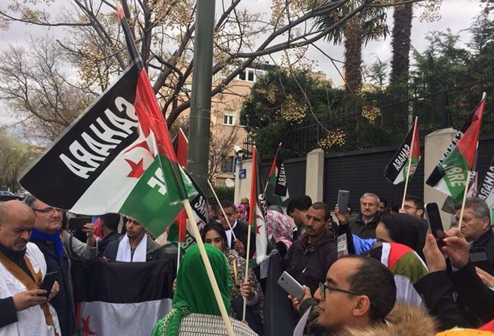 Concentración ante la embajada marroquí en apoyo a los presos políticos saharaui…