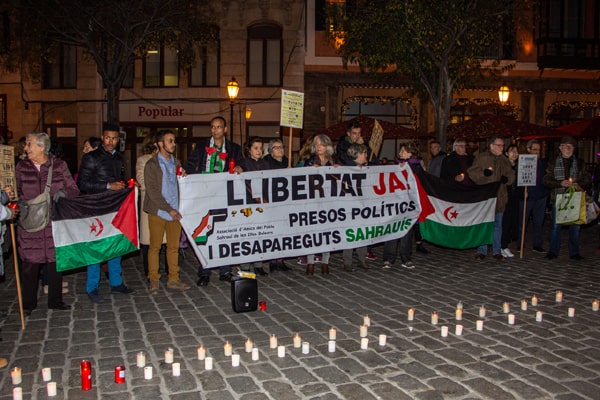 Concentración con encendido de velas en apoyo a los presos políticos y desaparecidos saharauis – CEAS-Sahara