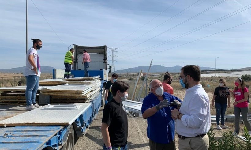 Lorca entrega 3 casas prefabricadas que se convertirán en escuelas y centros de salud en campos de refugiados de Tinduf